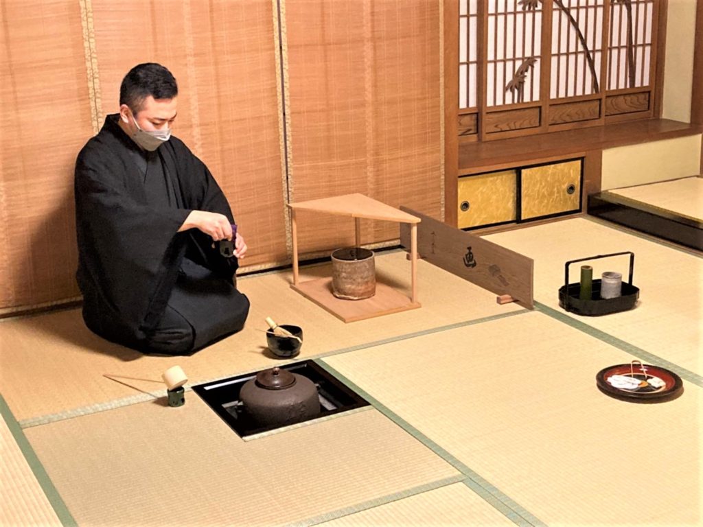 宗旦忌　元伯宗旦 　今日庵　奈良　なら　nara　三五夜　三五屋　さんごや　sangoya　隠れ家　サロン　茶の湯　茶道　煎茶道　煎茶道体験　煎茶道教室　教室　和の稽古　お稽古　習い事　茶会　月釜　濃茶　各服点て　薄茶　上生菓子　干菓子　和菓子　ほっこり　のんびり　奈良の秘密スポット　JR奈良　奈良駅　旧奈良駅駅舎　駅前　駅近　徒歩2分　徒歩圏内　古民家　古民家リノベーション　改装　和室　大正レトロ　レトロモダン　料亭　茶室　にじり口　小間　広間　座敷　茶事　表千家茶道　表千家茶道教室　古典　奈良市三条町　伝統　茶道具　　アフターコロナ　感染予防対策　ワクチン接種済　ワクチン接種証明　　　　個別レッスン　初心者歓迎　　特別茶会　炉開き　開炉　炉　お茶の正月　広間　お祝い　祝い事　東越会　裏千家　裏千家茶道　岡本宗伊　明雲軒　席主　十徳　裏千家今日庵　業躰部水谷方　京都　男性のお茶　茶道男子　男性の先生　お茶　お点前　美しいお点前　宗旦　宗旦忌　宗旦居士　東越青丘　欧陽詢　九成宮醴泉銘　　懈怠比丘不期明日　邂逅比丘不期明日　清巌　清巌宗渭 　宗旦　禅華院　相国寺　獨山玄義　不知何人使得　飴釉　獅子香炉　高麗平卓　寒菊　竹一重切　花入　達磨　妙全　坐雲　鳩居堂　与次郎　龍寶山　尻張釜　茶釜　炉縁　山里棚　喜斎　古信楽　田山方南　青木間道　東大寺　筒井寛昭　柿の蔕　茶碗　青井戸　鵬雲斎　坂田泥華　渦彫　九代長左衛門　唐津焼　梶原靖元　金海猫掻　妙見　吉野鮨桶　一滴翠　丸久小山園　高田明浦　鴨脚きんとん　おくた　縁高　宗旦好　清水卯一　秋の山路　鼠志野　加藤春鼎　備前　日襷　膳所　又玄　亀屋伊織　煎餅　蘭奢待　汲出　古曽部焼　水月釜　荒川豊蔵　大横物　掛軸　煙草盆　手付木瓜形　表朔　火入　青竹　灰吹　琴棋書画　結界　青釉つくね金彩壺々　蓋置　瀬戸釉　森岡嘉祥　菊大棗　道寛　静寂　大亀　黒楽　小田雪窓　柴山全慶
