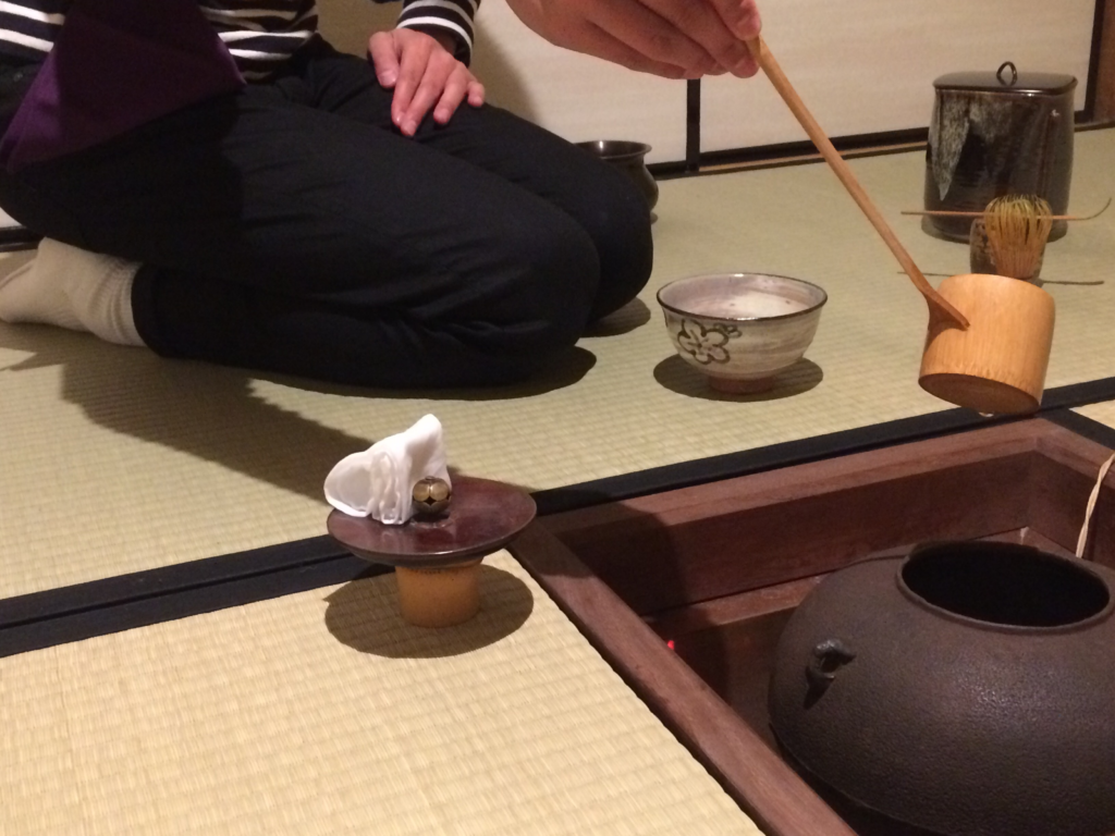 奈良 nara 三五夜 茶道 茶の湯 お茶 煎茶 茶道教室 お稽古 表千家 表千家茶道教室 裏千家 茶室 お稽古 習い事 JR奈良駅 徒歩 2分 三網田