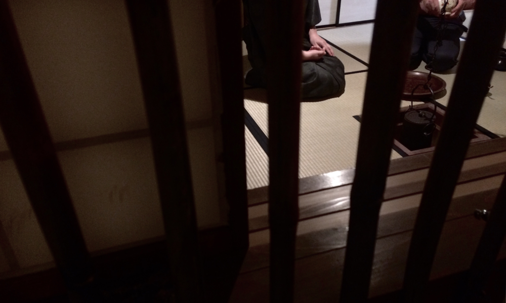 奈良　nara 隠れ家　三五夜　茶道　茶の湯　お茶　煎茶　茶室　茶道教室　表千家　表千家茶道　にじり口　少人数　みっちり　お稽古　習い事　JR奈良駅　徒歩　2分　三網田