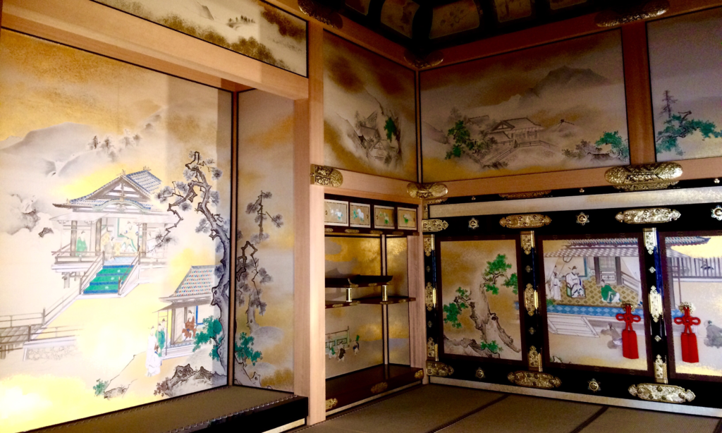 名古屋 nagoya 徳川美術館 徳川園 尾張徳川家 徳川光友 徳川黎明会 大曾根屋敷 隠居所 徳川侯爵家 茶道具 名古屋城 本丸御殿 上洛殿 武家書院造 書院造 徳川家光 徳川家康 徳川家茂 上洛 城 御殿 欄間 障壁画 日本画 狩野派 源氏物語絵巻 奈良 nara 三五夜 茶道 茶の湯 月釜 表千家 JR奈良駅 徒歩 2分 隠れ家 三網田 国宝 戦災 木造 完全復元