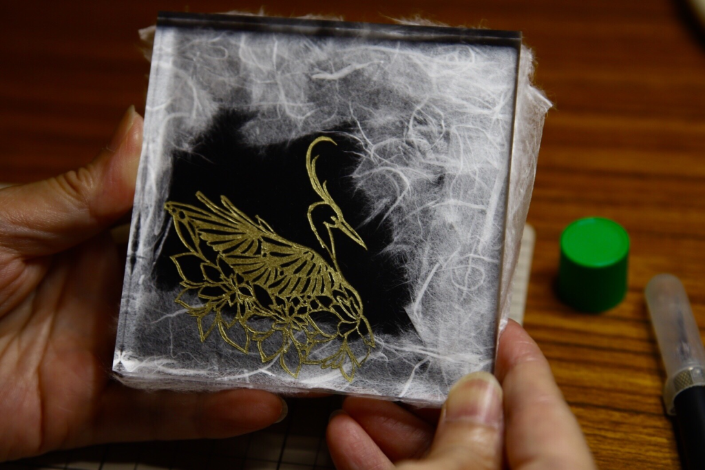 奈良 nara 隠れ家 三五夜 茶室 茶会 お茶 茶道 煎茶道 体験 ワークショップ 切り絵 切り絵作家 切り絵作作品 石賀直之 参加型イベント 干菓子器 干菓子盆 銘々皿 花鳥風月 茶室 にじり口 薄茶 干菓子 和三盆 琥珀糖 雲平 流水 青楓 二條若狭屋 萬々堂 雲竜紙
