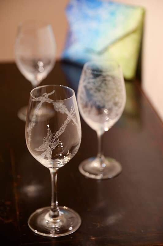 nara 奈良 三五夜 隠れ家 茶室 茶道 茶の湯 煎茶道 大和茶 お茶 煎茶 玉露 抹茶 茶会 月釜 切り絵 切り絵作家 切り絵作品 石賀直之 中村タカユキ 中村孝行 写真家 写真 カメラマン プロカメラマン photo フォト 生け花 大和未生流 生け花師範 ワイングラス コップ ガラス JR奈良駅 徒歩 2分 三網田 数寄屋袋