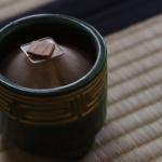 奈良　nara 隠れ家　三五夜　茶室　茶会　月釜　茶席　にじり口　香道　お香　沈香　伽羅　真南蛮　五味六国　聞香　香木　白檀　香道具　表千家　茶道　茶の湯　お茶　抹茶　濃茶　薄茶　続き薄　竹台子　香盆　月釜　JR奈良駅　徒歩　2分　三網田