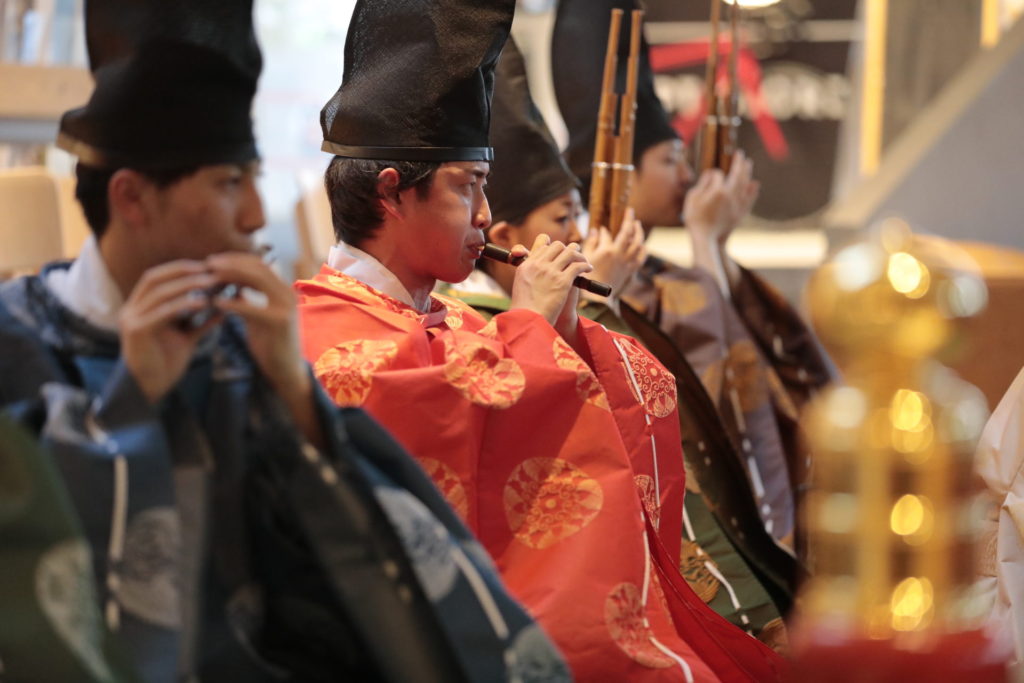 雅楽　舞楽　宮中　即位礼正殿の儀　大嘗祭　笙　竜笛　篳篥　万歳　萬歳楽　君が代　嘉辰　令月　長慶子　ANDNEXT　天理大学部楽部OB　奈良　nara　隠れ家　三五夜　茶道　煎茶道　演奏会　煎茶会　茶会　月釜　イベント　座敷　古民家　書院　日本家屋　日本庭園　JR奈良駅　徒歩　2分　三網田　狩衣　着物　平城宮跡　即位の礼　宮殿　松の間