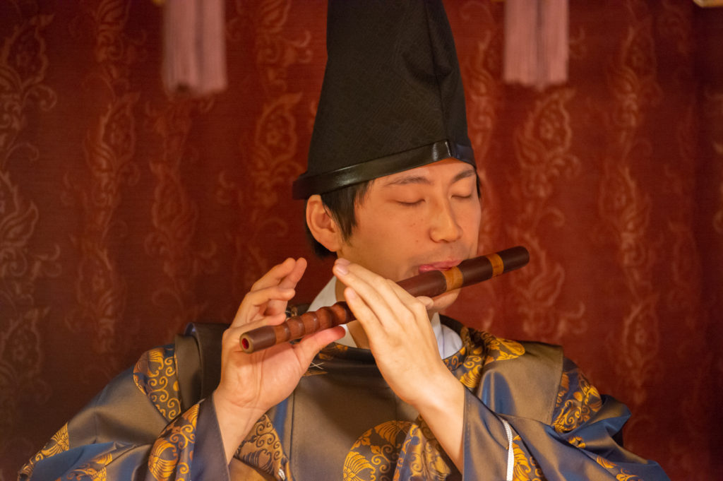 奈良 nara 隠れ家 三五夜 茶道 煎茶道 お茶 茶に湯 煎茶会 茶会 雅楽 うたまいのつかさ ANDNEXT 天理大学雅楽部OB 雅楽部 笙 篳篥 竜笛 古民家 演奏会 雅楽演奏 内御簾 御簾 更紗 煎茶 玉露 久誉 丸久小山園 東雲棚 涼炉 三国丹祐 井上春峰 万歴五彩 急須 茶入れ 仙媒 螺鈿 早蕨 JR奈良駅前 徒歩2分 三網田