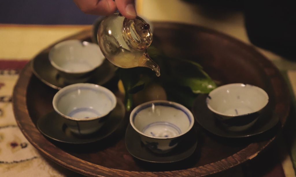 奈良 nara 三五夜 隠れ家 茶会 月釜 茶席 茶室 茶道 茶の湯 お茶 濃茶 薄茶 続き薄 お点前 高麗台子 三十六歌仙 京都 京都国立博物館 佐竹本 炉開き 炉 釜 茶の正月 口切りの茶事 趣向 煎茶道 柚子 上生菓子 和菓子 干菓子 お祝い 御祝 JR奈良駅 徒歩 2分 三網田 香煎 涼炉 銀瓶 煎茶道具 急須 ガラス 汲出し 安南焼