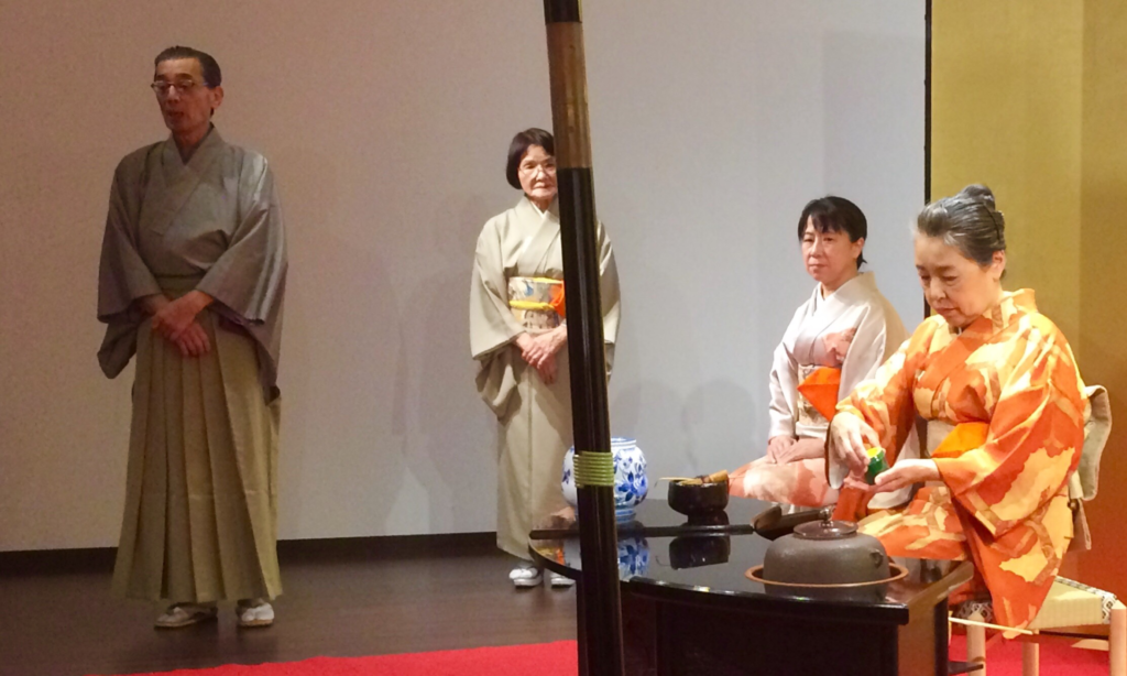 奈良　nara 隠れ家　三五夜　茶道　茶の湯　茶会　月釜　茶室　表千家　裏千家　煎茶道　お茶　お茶会　小間　春日大社　春日若宮おん祭り　いけばな教室　徒歩2分　三網田　さんごや　三五屋　sangoya 聞香　香道　香道具　黄檗　黄檗東本流　JR奈良駅　駅前　奈良県　奈良市　なら　茶道教室　西新宿　ヒルトン東京　ヒルトピア　ヒルトピア茶会　佐藤文昭　立礼　山村御流　小山佳節　いけばな　根本知　佐々木昭楽　昭楽　佐々木虚室　佐々木雄太　帰来窯　千翠会