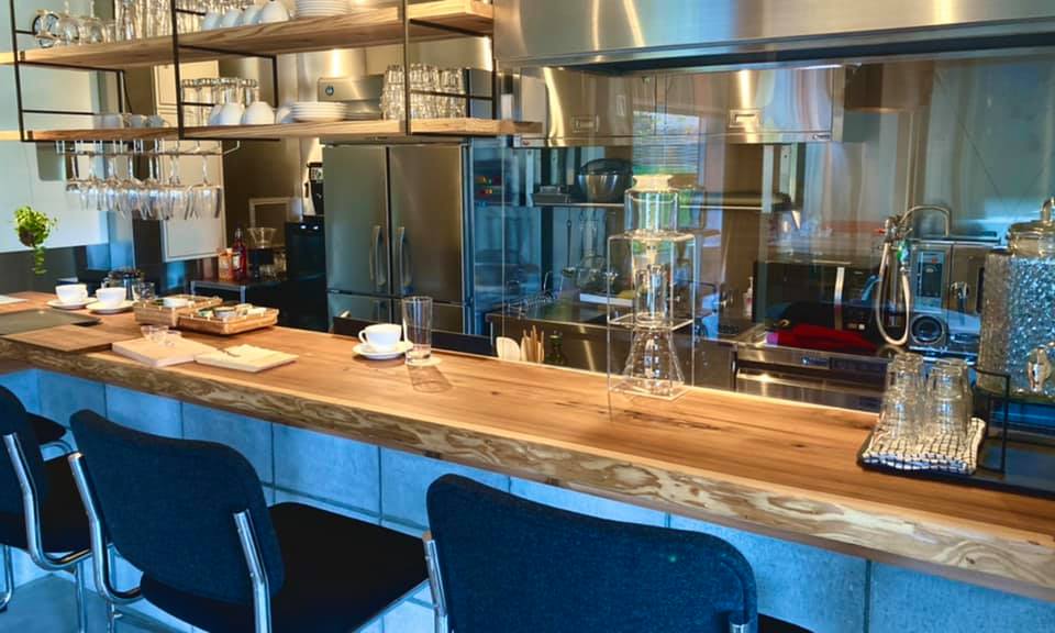 Kitchin-Lab KACOM 今谷秀和 建築家 設計事務所 モダン モダン建築 おしゃれカフェ イマタニタカコ 書家 書道 墨 筆 コラボ企画 学園前 奈良 nara なら sanngoya 三五夜 三五屋 さんごや 奈良駅 JR奈良 駅前 駅近 教室 茶道教室 茶の湯 茶道 煎茶道 煎茶道教室 お点前 お稽古 習い事 少人数制 完全予約制 予約制 個室 茶室 にじり口 文人趣味 茶会記 会記 煎茶道具 煎茶教室 徒歩2分 書院造 しつらえ いけばな いけばな教室 華道教室 茶会 月釜 濃茶 各服点て 薄茶 上生菓子 和菓子 干菓子 神姫バス 豪華バスツアー 真結 ユイプレミア YUI PREMIERE ゆい 水戸岡鋭治 ななつ星 JR九州 カタチ研究所