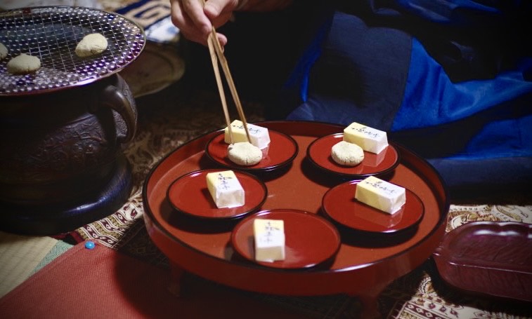 奈良 なら nara 奈良市 奈良県 奈良観光 夏の奈良 いまなら いまならキャンペーン いまならキャンペーン2022プラス いまなら。地域クーポン クーポン 利用可能 jr奈良 奈良駅 近鉄奈良 駅前 駅近く 徒歩2分 古民家 茶室 隠れ家 三五夜 さんごや sangoya 茶道 茶の湯 お茶 茶会 三五夜月釜 月釜 小寄せ茶会 予約制 少人数 カウンター 茶房 カフェ 和風 和カフェ 濃茶 各服点て 薄茶 上生菓子 風炉 小間 四畳半 限定 京都 月餅 特製 おすすめ SAVVY leaf.kyoto 新店舗 オープン 新装開店 出張カフェ レンタルスペース イケメン 着物男子 着物 伝統衣装 おしゃれ 美味しいい 圓照寺 円照寺 門跡寺院 尼門跡 大和三門跡 圓照寺門跡 山本静山 文秀女王 筆硯得佳友 佳友 百事大吉如意 柘榴 ザクロ 多子 子孫繁栄 百合 柿 霊芝 孔雀 香炉 床の間 床飾り 盛物 南宗盛 売茶翁 文人趣味 煎茶道 煎茶 玉露 丸久小山園 明 官僚 龍生軒 東京 府中市 京王府中駅 駅前 表千家 中村昌生 欠伸茶会 江上大輔 肥後古流 広間 小間 煎茶道具 西麻布 ときわ 栗きんとん 懐石 料理 和食 松茸 龍生軒20周年記念茶会 雅楽 大阪楽所 東京楽所 鳳笙 篳篥 龍笛 盛藤英世 鹿 奈良の鹿 屏風 いつか住もう京都 しぇる 鍋島段通