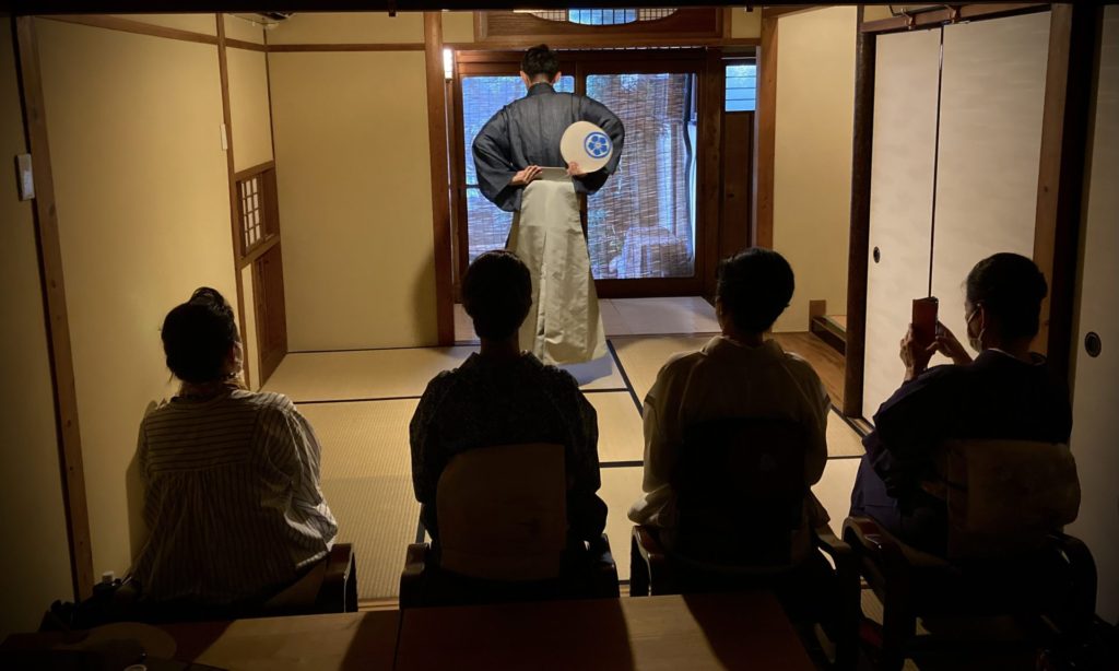 奈良 なら nara 三五夜 三五屋 さんごや sangoya 隠れ家 サロン 茶の湯 茶道 煎茶道 煎茶道体験 煎茶道教室 教室 和の稽古 お稽古 習い事 茶会 月釜 濃茶 各服点て 薄茶 上生菓子 干菓子 和菓子 ほっこり のんびり 奈良の秘密スポット JR奈良 奈良駅 旧奈良駅駅舎 駅前 駅近 徒歩2分 徒歩圏内 古民家 古民家リノベーション 改装 和室 大正レトロ レトロモダン 料亭 茶室 にじり口 小間 広間 座敷 茶事 表千家茶道 表千家茶道教室 古典 奈良市三条町 伝統 茶道具 アフターコロナ 感染予防対策 ワクチン接種済 ワクチン接種証明 香会 雅楽 日本舞踊教室 日本舞踊 花柳流 花柳綱仁 個別レッスン 初心者歓迎 クリスタル 蓋置 水指 国領寿人 富本憲吉 鹿背山焼 更紗 古渡 長緒 仕覆 立礼席 椅子席 立礼卓 即中斎 扇面卓 即中斎好み 小間 源氏物語 葵の上 縁かいな 地歌 地唄 端唄 端歌 両国 隅田川 素踊り 和服 着物 袴 舞 踊り 舞扇 皐盧庵茶舗 桐壺 源氏物語 葵の上