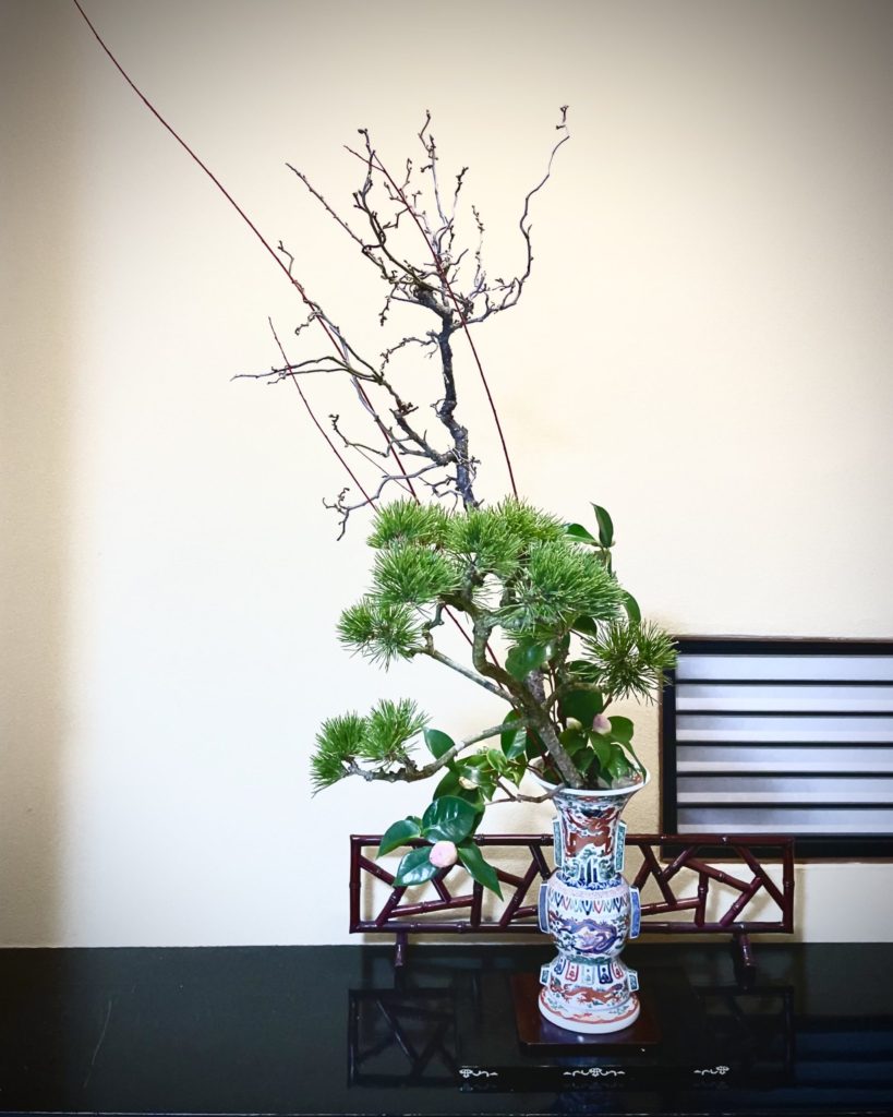 月釜　茶会　小寄せ茶会　小間　にじり口　本格的　茶道　茶の湯　茶事　　茶道具　薄茶器　奈良道具　　練香　和菓子　上生菓子　パンプキンプリン　限定カフェ　隠れ家カフェ　予約制　カウンター席　カウンター　パン　抹茶　奈良　なら　nara　三五夜　三五屋　さんごや　sangoya　隠れ家　サロン　茶の湯　茶道　煎茶道　煎茶道体験　煎茶道教室　教室　和の稽古　お稽古　習い事　茶会　月釜　濃茶　各服点て　薄茶　上生菓子　干菓子　和菓子　ほっこり　のんびり　奈良の秘密スポット　JR奈良　奈良駅　旧奈良駅駅舎　駅前　駅近　徒歩2分　徒歩圏内　古民家　古民家リノベーション　改装　和室　大正レトロ　レトロモダン　料亭　茶室　にじり口　小間　広間　座敷　茶事　表千家茶道　表千家茶道教室　古典　奈良市三条町　伝統　茶道具　　アフターコロナ　感染予防対策　ワクチン接種済　ワクチン接種証明　　香会　雅楽　日本舞踊　個別レッスン　初心者歓迎　堂後茶道教室　堂後宗邑　ならまち　奈良町　表千家　表千家茶道教室　 月釜　茶会　小寄せ茶会　小間　にじり口　本格的　茶道　茶の湯　茶事　正午の茶事　茶事教室　寄付き　出会い　蹲踞　蹲　炭点前　初炭　点前　盆香合　タイ王室　羅国　香木　五味六国　沈香　高台寺蒔絵　炉縁　抱清棚　八寸　千鳥　千鳥の盃　懐石料理　本懐石　盃事　大講堂釜　炉　名残　にじり口　牧田旬加　料理人　和食　出張料理　間借り　割烹　台所方　包丁方　料理方　　初釜　雑煮　白味噌雑煮　料亭　美味しい　正月　初詣　奈良の正月　夜咄　二月　冬の茶事
いけばな　生け花　華道　華道教室　いけばな教室　生け花教室　山村御流　円照寺　雲龍梅　ウンリュウバイ　三光松　サンコウマツ　レッドウィロー　椿　ツバキ　つばき　雪月花　五葉松　ゴヨウマツ　千両　千両　梅ズワエ　ずわい　梅　仏手柑　柿　隼人瓜　ハヤトウリ　吉祥草　キッショウソウ　苫朴　生駒敦　生駒瓢　華道家　アーティスト　フラワーワレンジメント　フラワーアーティスト　
