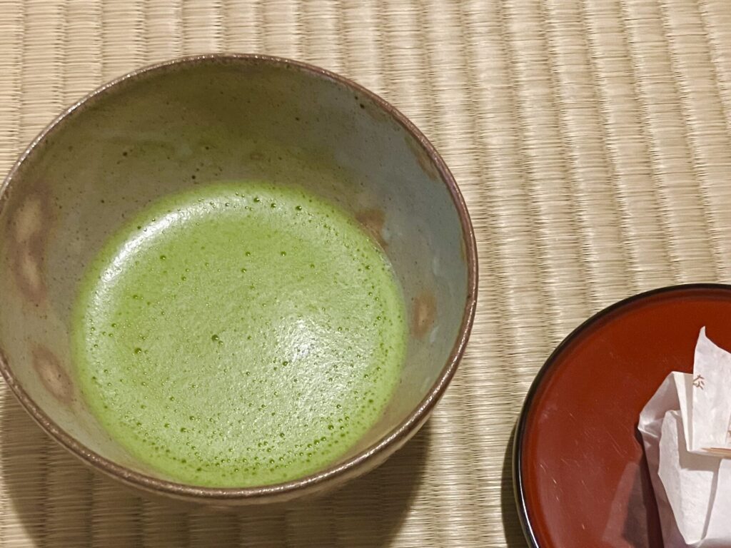 tea tearoom teaceremony　奈良　茶道　体験　nara 三五夜　さんごや　三五屋　茶会　茶室　隠れ家　にじり口　炭　風炉　掛軸　茶道具　JR奈良駅　駅前　月釜　徒歩圏内　奈良県　奈良市　三網田　濃茶　薄茶　続き薄　茶道具　茶道具販売　8月　葉月　八月　　広間　夏　観光　奈良新名所　奈良県　伝統文化　日本文化　少人数制　小寄せ　ゆったり　濃茶　薄茶　各服点て　上生菓子　干菓子　JR奈良駅　駅前　牧田旬加　出張料理人　出張料理　京料理　割烹　カウンター　懐石料理　膳　椀物　一献　料理教室　素麺　そうめん　三輪そうめん　三輪素麺　にゅうめん　柿の葉寿司　　寿司　奈良名産　名産品　奈良土産　食材　地元　月釜　茶会　小寄せ茶会　小間　にじり口　本格的　茶道　茶の湯　茶事　　茶道具　薄茶器　奈良道具　　練香　和菓子　上生菓子　パンプキンプリン　限定カフェ　隠れ家カフェ　予約制　カウンター席　カウンター　パン　抹茶　奈良　なら　nara　三五夜　三五屋　さんごや　sangoya　隠れ家　サロン　茶の湯　茶道　煎茶道　煎茶道体験　煎茶道教室　教室　和の稽古　お稽古　習い事　茶会　月釜　濃茶　各服点て　薄茶　上生菓子　干菓子　和菓子　ほっこり　のんびり　奈良の秘密スポット　JR奈良　奈良駅　旧奈良駅駅舎　駅前　駅近　徒歩2分　徒歩圏内　古民家　古民家リノベーション　改装　和室　大正レトロ　レトロモダン　料亭　茶室　にじり口　小間　広間　座敷　茶事　表千家茶道　表千家茶道教室　古典　奈良市三条町　伝統　茶道具　　アフターコロナ　感染予防対策　ワクチン接種済　ワクチン接種証明　　香会　雅楽　日本舞踊　個別レッスン　初心者歓迎　堂後茶道教室　堂後宗邑　ならまち　奈良町　表千家　表千家茶道教室　 月釜　茶会　小寄せ茶会　小間　にじり口　本格的　茶道　茶の湯　茶事　正午の茶事　茶事教室　寄付き　出会い　蹲踞　蹲　炭点前　初炭　点前　盆香合　タイ王室　羅国　香木　五味六国　沈香　高台寺蒔絵　炉縁　抱清棚　八寸　千鳥　千鳥の盃　懐石料理　本懐石　盃事　大講堂釜　炉　名残　にじり口　牧田旬加　料理人　和食　出張料理　間借り　割烹　台所方　包丁方　料理方　　初釜　雑煮　白味噌雑煮　料亭　美味しい　正月　初詣　奈良の正月　夜咄　二月　冬の茶事 いけばな　生け花　華道　華道教室　いけばな教室　生け花教室　山村御流　円照寺　雲龍梅　ウンリュウバイ　三光松　サンコウマツ　レッドウィロー　椿　ツバキ　つばき　雪月花　五葉松　ゴヨウマツ　千両　千両　梅ズワエ　ずわい　梅　仏手柑　柿　隼人瓜　ハヤトウリ　吉祥草　キッショウソウ　苫朴　生駒敦　生駒瓢　華道家　アーティスト　フラワーワレンジメント　フラワーアーティスト　　正月　新春　初釜　雑煮　お雑煮　白味噌　初詣　春日大社　東大寺　奈良の神社　奈良の寺　令和八年　2026年　午年　春　弥生　若草山　佐保川　佐保姫　桜　さくら　花見　雛祭り　ひなまつり