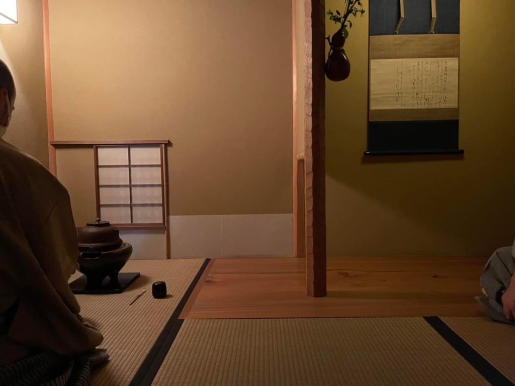 奈良 なら nara 奈良市 奈良県 奈良観光 夏の奈良 いまなら いまならキャンペーン いまならキャンペーン2022プラス いまなら。地域クーポン クーポン 利用可能 jr奈良 奈良駅 近鉄奈良 駅前 駅近く 徒歩2分 古民家 茶室 隠れ家 三五夜 さんごや sangoya 茶道 茶の湯 お茶 茶会 三五夜月釜 月釜 小寄せ茶会 予約制 少人数 カウンター 茶房 カフェ 和風 和カフェ 濃茶 各服点て 薄茶 上生菓子 風炉 小間 四畳半 限定 京都 月餅 特製 おすすめ SAVVY leaf.kyoto 新店舗 オープン 新装開店 出張カフェ レンタルスペース イケメン 着物男子 着物 伝統衣装 おしゃれ 美味しいい 圓照寺 円照寺 門跡寺院 尼門跡 大和三門跡 圓照寺門跡 山本静山 文秀女王 筆硯得佳友 佳友 百事大吉如意 柘榴 ザクロ 多子 子孫繁栄 百合 柿 霊芝 孔雀 香炉 床の間 床飾り 盛物 南宗盛 売茶翁 文人趣味 煎茶道 煎茶 玉露 丸久小山園 明 官僚 龍生軒 東京 府中市 京王府中駅 駅前 表千家 中村昌生 欠伸茶会 江上大輔 肥後古流 広間 小間 煎茶道具 西麻布 ときわ 栗きんとん 懐石 料理 和食 松茸 龍生軒20周年記念茶会 雅楽 大阪楽所 東京楽所 鳳笙 篳篥 龍笛 文房飾り 文房四宝 硯 筆 紙 墨