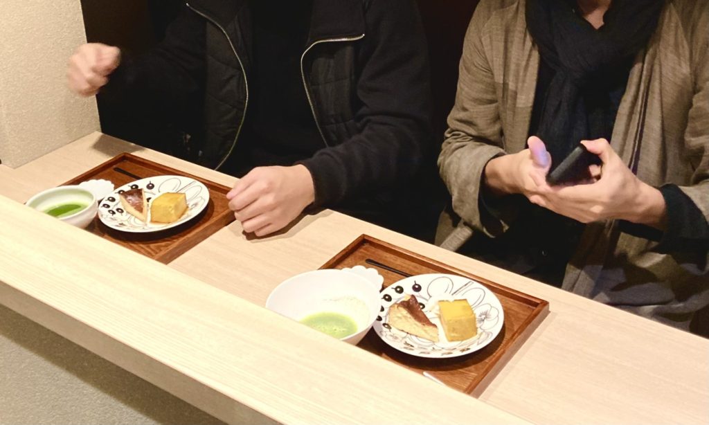 奈良　なら　nara　三五夜　三五屋　さんごや　sangoya　隠れ家　サロン　茶の湯　茶道　煎茶道　煎茶道体験　煎茶道教室　教室　和の稽古　お稽古　習い事　茶会　月釜　濃茶　各服点て　薄茶　上生菓子　干菓子　和菓子　ほっこり　のんびり　奈良の秘密スポット　JR奈良　奈良駅　旧奈良駅駅舎　駅前　駅近　徒歩2分　徒歩圏内　古民家　古民家リノベーション　改装　和室　大正レトロ　レトロモダン　料亭　茶室　にじり口　小間　広間　座敷　茶事　表千家茶道　表千家茶道教室　古典　奈良市三条町　伝統　茶道具　　アフターコロナ　感染予防対策　ワクチン接種済　ワクチン接種証明　　香会　雅楽　日本舞踊　個別レッスン　初心者歓迎　数寄屋袋　お稽古ワンピース　お稽古着　着物　オーダー会　展示会　受注会　受注生産　　外でもおしゃれ　鈴蘭　スズラン　堂後茶道教室　堂後宗邑　ならまち　奈良町　表千家　表千家茶道教室　洋菓子　焼き菓子　パンプキンプリン　限定カフェ　隠れ家カフェ　予約制　カウンター席　カウンター　パン　抹茶に合う　お菓子　タイ　タイ雑貨　見立て　茶道具　竹編みバック　スンコロク　宋胡録　スワンカーロク　香合　花入　セラドン焼　青蝶院　神戸　南京町　タイマッサージ　敷物　タイシルク　お盆　ヤシの実　入れ物　箱　