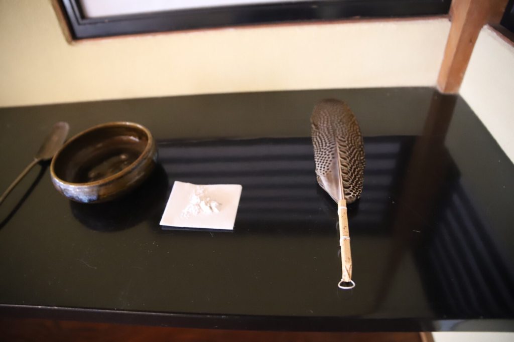 奈良 茶道 体験 nara 三五夜 さんごや JR奈良駅 徒歩2分 駅前 茶道 茶の湯 お茶 茶会 月釜 濃茶 嘉辰の昔 上林春松本店 上林 岩手 裏千家 准教授 浪坂宗正 古美術 やつれ風炉 雲龍釜 浄味 虫明焼 水指 薩摩焼 茶入れ 敷瓦 鵬雲斎 宙宝 名月払清風 清風名月を払う 松村景文 鉈籠 万仭 万仭宗岱 一灯 茶杓 鴻池家 いわての山並み 松田屋 柿寿賀 萬々堂道則 上用饅頭 薯蕷饅頭 光琳菊 菓子器 仁阿弥道八 桃山窯 二代道八 上生菓子 和菓子 老舗 真清水蔵六 萩焼 人形手 京焼 安南 蒟醤 炭籠 炭道具 火箸 李朝薬匙 青鸞 羽箒 出雲焼 伊羅保 森井商店 閉店 昆布 結納 昭和天皇 琉球朝顔 茶花 二月堂 お水取り お松明 床柱 箱書き 法隆寺古材