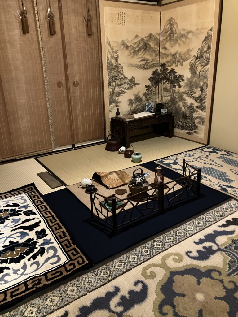 奈良　なら　nara　三五夜　三五屋　さんごや　sangoya　隠れ家　サロン　茶の湯　茶道　煎茶道　煎茶道体験　煎茶道教室　教室　和の稽古　お稽古　習い事　茶会　月釜　濃茶　各服点て　薄茶　上生菓子　干菓子　和菓子　ほっこり　のんびり　奈良の秘密スポット　JR奈良　奈良駅　旧奈良駅駅舎　駅前　駅近　徒歩2分　徒歩圏内　古民家　古民家リノベーション　改装　和室　大正レトロ　レトロモダン　料亭　茶室　にじり口　小間　広間　座敷　茶事　表千家茶道　表千家茶道教室　古典　奈良市三条町　伝統　茶道具　初心者歓迎　イベント　
近鉄百貨店　kintetsu 近畿日本鉄道　近鉄電車　近鉄あべのハルカス本店　あべのハルカス　ハルカス　近鉄百貨店アプリ　kintetsuコミュSALON　煎茶　文人趣味　玉露　新茶　宇治茶　大和茶　日本茶サロン