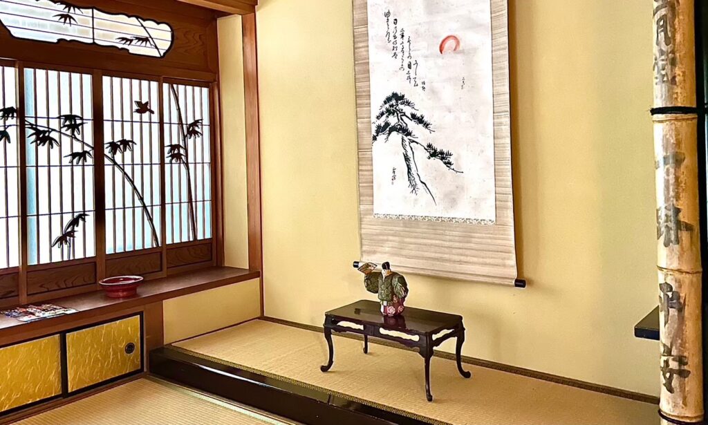 奈良 なら nara 奈良市 奈良駅 JR奈良 駅前 駅近 徒歩2分 三条町 三五夜 さんごや sangoya 古民家 日本家屋 茶室 茶道 茶の湯 月釜 三五夜月釜 茶会 華道 華道教室 いけばな 生花 いけ花 カフェ 茶房 厨房 レンタルキッチン シェアキッチン 出張料理人 フリーランス 料理人 バーテンダー パティシエ 募集中 人材募集 見学 下見 レンタル茶室 カウンター 表千家茶道教室 茶事教室 能楽 能 お能 能楽教室 能楽師太鼓方 中田一葉
金春流 金春能 マンツーマン 少人数制 太鼓 能舞台 発表会 金春飛翔 シテ方金春流能楽師 金春流 シテ方 金春円満井会 公益社団法人能楽協会 ナニワノヲト 猩々 独調(太鼓などの打楽器と謡を合わせて演じる形式) 独調
老松