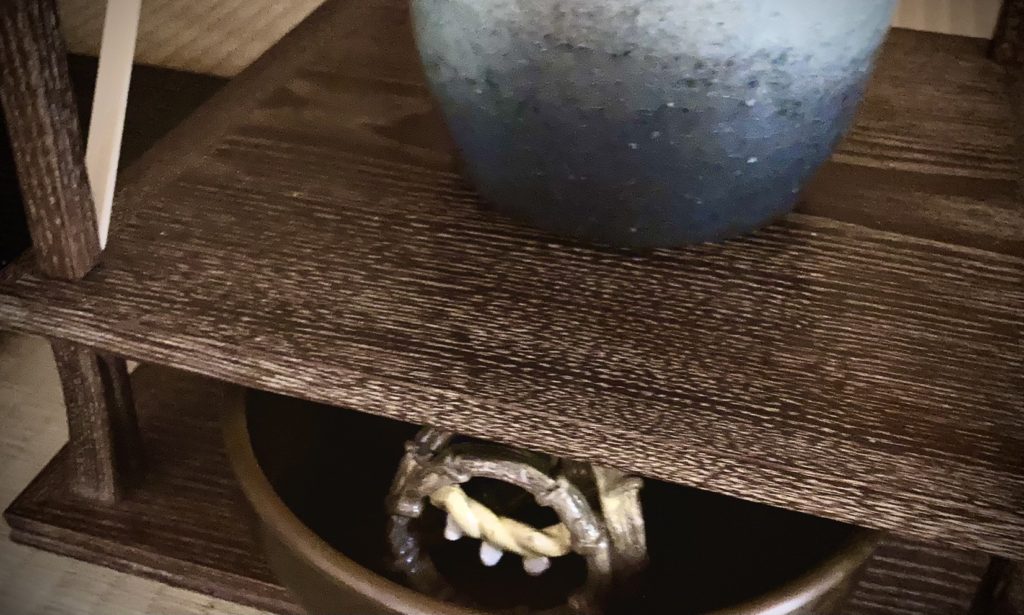 奈良 なら nara 三五夜 三五屋 さんごや sangoya 隠れ家 サロン 茶の湯 茶道 煎茶道 煎茶道体験 煎茶道教室 教室 和の稽古 お稽古 習い事 茶会 月釜 濃茶 各服点て 薄茶 上生菓子 干菓子 和菓子 ほっこり のんびり 奈良の秘密スポット JR奈良 奈良駅 旧奈良駅駅舎 駅前 駅近 徒歩2分 徒歩圏内 古民家 古民家リノベーション 改装 和室 大正レトロ レトロモダン 料亭 茶室 にじり口 小間 広間 座敷 茶事 表千家茶道 表千家茶道教室 切古典 奈良市三条町 伝統 茶道具 桑小卓 細水指 古橋尚 朝鮮風炉 風炉 平建水 茅の輪 茅の輪くぐり 蓋置 自作