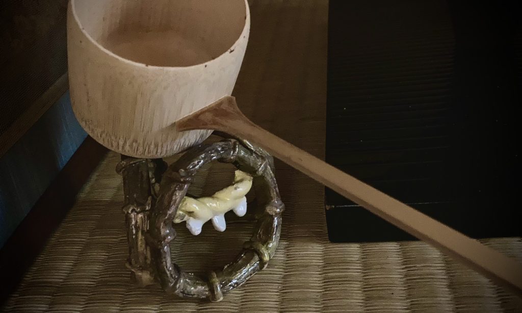奈良 なら nara 三五夜 三五屋 さんごや sangoya 隠れ家 サロン 茶の湯 茶道 煎茶道 煎茶道体験 煎茶道教室 教室 和の稽古 お稽古 習い事 茶会 月釜 濃茶 各服点て 薄茶 上生菓子 干菓子 和菓子 ほっこり のんびり 奈良の秘密スポット JR奈良 奈良駅 旧奈良駅駅舎 駅前 駅近 徒歩2分 徒歩圏内 古民家 古民家リノベーション 改装 和室 大正レトロ レトロモダン 料亭 茶室 にじり口 小間 広間 座敷 茶事 表千家茶道 表千家茶道教室 切古典 奈良市三条町 伝統 茶道具 桑小卓 細水指 古橋尚 朝鮮風炉 風炉 平建水 茅の輪 茅の輪くぐり 蓋置 自作