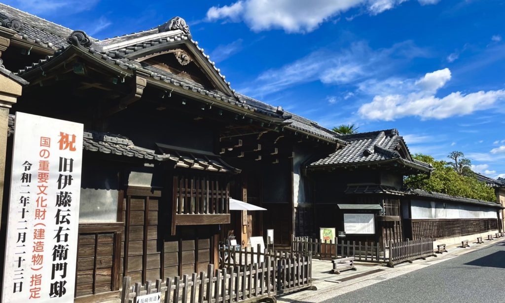 奈良 なら nara 三五夜 三五屋 さんごや sangoya 隠れ家 サロン 茶の湯 茶道 煎茶道 煎茶道体験 煎茶道教室 教室 和の稽古 お稽古 習い事 茶会 月釜 濃茶 各服点て 薄茶 上生菓子 干菓子 和菓子 ほっこり のんびり 奈良の秘密スポット JR奈良 奈良駅 旧奈良駅駅舎 駅前 駅近 徒歩2分 徒歩圏内 古民家 古民家リノベーション 改装 和室 大正レトロ レトロモダン 料亭 茶室 にじり口 小間 広間 座敷 茶事 表千家茶道 表千家茶道教室 古典 奈良市三条町 伝統 茶道具 アフターコロナ 感染予防対策 ワクチン接種済 ワクチン接種証明 風炉 名残 神無月 奈良の秋 大和路 法隆寺 柿食えば 柿寿賀 棗濃茶 詫び寂び 侘茶 わび 中置 細水指 星野製茶園 猶有斎好み 星光の昔 九州 北九州 小倉 門司 阪九フェリー 船旅 関門海峡 橋 夜景 門司港 門司港レトロ あさが来た 連続テレビ小説 朝ドラ 花子とアン 広岡朝子 筑豊炭鉱 伊藤伝右衛門 伊藤伝右衛門邸 柳原白蓮 皇室 華族 白蓮事件 九条武子 村岡花子 重要文化財 門司港駅 おもひきや 月も流転の かげぞかし わがこしかたに 何をなげかむ