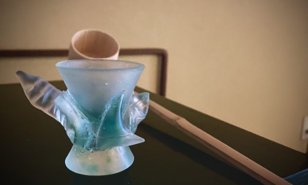 奈良 なら nara 三五夜 三五屋 さんごや sangoya 隠れ家 サロン 茶の湯 茶道 煎茶道 煎茶道体験 煎茶道教室 教室 和の稽古 お稽古 習い事 茶会 月釜 濃茶 各服点て 薄茶 上生菓子 干菓子 和菓子 ほっこり のんびり 奈良の秘密スポット JR奈良 奈良駅 旧奈良駅駅舎 駅前 駅近 徒歩2分 徒歩圏内 古民家 古民家リノベーション 改装 和室 大正レトロ レトロモダン 料亭 茶室 にじり口 小間 広間 座敷 茶事 表千家茶道 表千家茶道教室 古典 奈良市三条町 伝統 茶道具 アフターコロナ 感染予防対策 ワクチン接種済 ワクチン接種証明 個別レッスン 初心者歓迎 炉 広間 席主 男性のお茶 茶道男子 男性の先生 お茶 お点前 クリスマス クリスマスリース クリスマス茶会 Xmas Christmas 福西毅 TakeshiFukunishi ガラス ガラス作家 glassworks 花器 花瓶 邂逅 白玉椿 椿 千両 サンタクロース 大黒天 明誉 古磵 a青漆爪紅 糸巻棚 碌々斎 碌々斎好 辰砂 水指 見立て 茶入れ 薄茶器 阿弥陀堂釜 ヨーロッパ 洋食器 濃茶器 ゴブレット 仕覆 萬春堂 和菓子 上生菓子 洋菓子