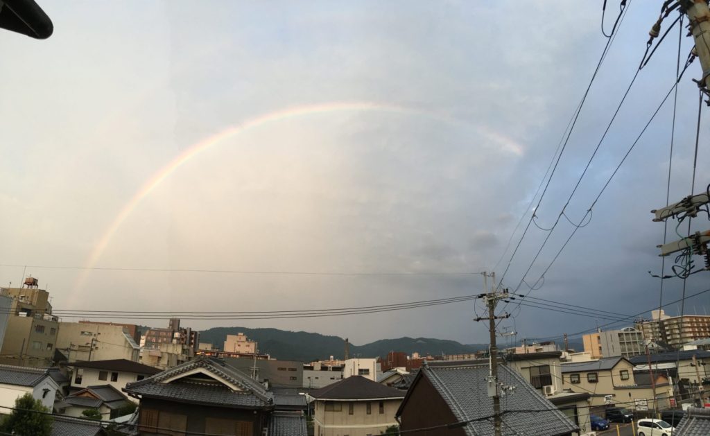 奈良 茶道 体験 nara 三五夜 さんごや 三五屋 茶会 茶室 隠れ家 にじり口 炭 炉 掛軸 茶道具 JR奈良駅 駅前 月釜 徒歩圏内 奈良県 奈良市 三網田 濃茶 薄茶 続き薄 茶道具 茶道具販売 井伊宗観 十二ヶ月棗 仕覆 即中斎 表千家13代 即中斎好み 扇型立礼卓 立礼卓 扇面卓 表千家 御園棚 福西毅 ガラス作家 井倉幸太郎 柳生窯 青白磁 茶碗 茶入れ ガラス 水指 大文字焼き 金魚 芭蕉 文人趣味 煎茶道 煎抹両道 西大寺 松本実道 宝山寺 般若寺 風颯々水冷々 兼中斎 涼風 東大寺 大安寺 大仏茶碗 田能村直外 青緑山水 屏風 赤穂段通 日乃出製氷 虹 三笠山 御蓋山 春日山原始林 世界遺産