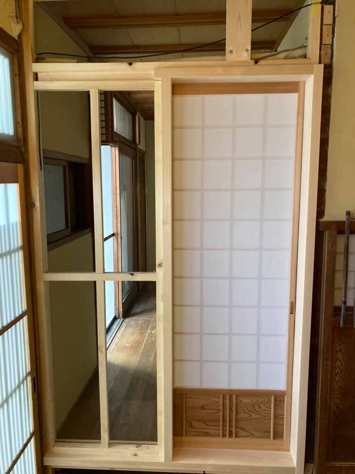 奈良 なら nara 三五夜 三五屋 さんごや sangoya 隠れ家 サロン 茶の湯 茶道 煎茶道 煎茶道体験 煎茶道教室 教室 和の稽古 お稽古 習い事 茶会 月釜 濃茶 各服点て 薄茶 上生菓子 干菓子 和菓子 ほっこり のんびり 奈良の秘密スポット JR奈良 奈良駅 旧奈良駅駅舎 駅前 駅近 徒歩2分 徒歩圏内 古民家 古民家リノベーション 改装 和室 大正レトロ レトロモダン 料亭 茶室 にじり口 小間 広間 座敷 茶事 表千家茶道 表千家茶道教室 石賀直之 切り絵 切り絵作家 古典 エバンズプラザ 奈良市三条町 電灯 伝統 障子 腰障子