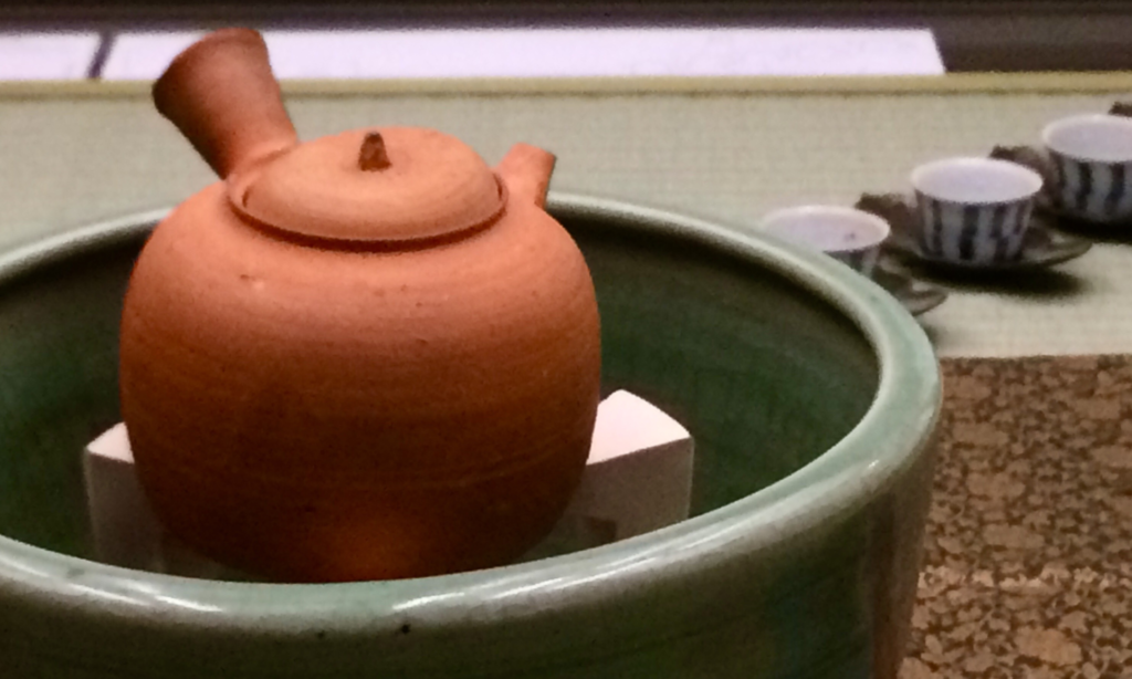奈良 なら nara 三五夜 三五屋 さんごや 隠れ家 煎茶道 煎茶 お茶 茶道 茶の湯 煎茶道具 文人 文人趣味 書画 文房具 文房四宝 黄檗三筆 隠元 木庵 即非 費隠 青木木米 宜興 急須 具輪玉 硯 端渓 康熙帝 永楽保全 永楽 富岡鉄斎 中島菊斎 早川尚古斎 浦上玉堂 西村清狂 呉春 中林竹洞 山本梅逸 中京南画 南画 南宗画 山水 山水画 中京画壇 中国画 掛軸 覚々斎 熊谷守一 小川芋銭 太田垣蓮月 景徳鎮 諏訪蘇山 斑竹 仙媒 茶合 虎屋 羊羹 和菓子 老舗 菓子器 黒川正広 水注 餛 淡交 如水 荘子 老荘思想 ボーフラ 御所柿 涼炉 茶銚 売茶流 田畑卣仙窟 坐魚荘 西園寺公望 住友友純 住友春翠 明治村 煎茶会 文人花 文人生 則天流 茶室 月釜 煎茶体験 煎茶道体験 奈良市 奈良県 名古屋 愛知県陶磁美術館 セラミアム 松月流 JR奈良 近鉄奈良 駅前 徒歩圏内 徒歩2分 三網田 瓦硯 始皇帝 阿房宮 木村定三 コレクション