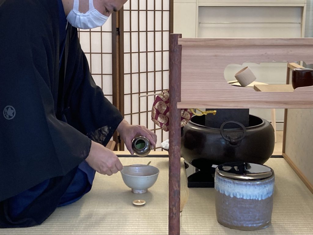 明雲軒 アルソアアーバン 京都 東越会 金閣寺 衣笠 岡本宗伊 裏千家 茶の湯 茶道 お点前 教室 濃茶 YUGEN 三五夜 さんごや sangoya 奈良 なら nara 茶室 月釜 茶会 濃茶 薄茶 続き薄 台目棚 茶道具 茶道教室 表千家 堂後宗邑 堂後茶道教室 JR奈良 奈良駅 駅前 近鉄奈良 徒歩2分 徒歩圏内 古民家 三条町 三網田 三条通り