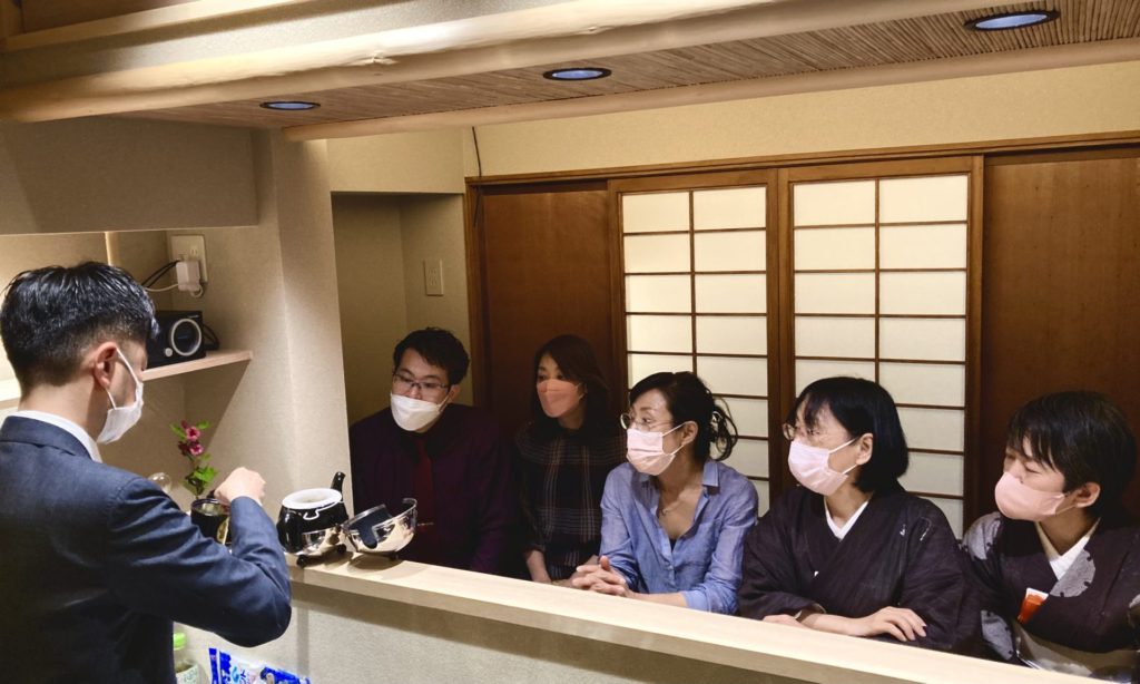 奈良 なら nara 奈良市 奈良駅 JR奈良 駅前 駅近 徒歩2分 三条町 三五夜 さんごや sangoya 古民家 日本家屋 茶室 茶道 茶の湯 月釜 三五夜月釜 茶会 華道 華道教室 いけばな 生花 いけ花 カフェ 茶房 厨房 レンタルキッチン シェアキッチン 出張料理人 フリーランス 料理人 バーテンダー パティシエ 募集中 人材募集 見学 下見 レンタル茶室 カウンター 堂後茶道教室 堂後宗邑 表千家 表千家茶道教室 茶事教室 茶事稽古 茶道具 初座 後座 中立 銅鑼 小間 蹲 後炭 濃茶 薄茶 一保堂 丸久小山園 抹茶 煎茶 奈良観光 奈良の隠れ家 紅茶 紅茶会 ダージリン ダージリンファーストフラッシュ ファーストフラッシュ 松村昌也 マリアージュフレール バスクチーズケーキ チーズケーキ 萬林堂 パン教室 moriya 信楽 高橋楽斎 水指 朝鮮風炉 畑春斎 中棗 棗の濃茶 点前 仕覆 与謝野晶子 みだれ髪 その子二十歳 櫛に流るる黒髪の 奢りの春の 美しきかな 笹百合 ささゆり ササユリ ユキノシタ ゆきのした 率川神社 ゆり祭り 大神神社 白桜忌 堺 湊焼 太田湊楽 黒楽 茶碗