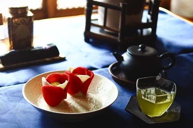 奈良　なら　nara 隠れ家　三五夜　さんごや　三五屋　煎茶道　煎茶体験　煎茶道体験　イベント　茶会　月釜　茶室　出張イベント　茶会　煎茶会　和室　和のイベント　春　ならまち　奈良町　ならまちミレー　西洋アンティーク　雑貨店　作家物　うつわ　器　ミレーの庭　原田譲　小林裕之・希　ガラス　ガラス作家　やきもの　陶芸　京都　茨城県　城里町　定窯　陽刻　宋　白磁　白瓷　和菓子　青洋　わがしみせ　せいよう　老松　吹きガラス　玉露　お茶　奈良県　奈良市　JR奈良　近鉄奈良　徒歩圏　徒歩2分　にじり口　三網田