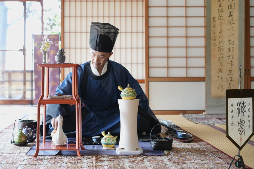 奈良 なら nara
奈良市 ならまち
珠光茶会 奈良町にぎわいの家
茶会 煎茶会
煎茶 お茶
茶道 茶室
煎茶道具 旧正月
春節 山水画
文人画 明王朝
漢服
三五夜 さんごや
煎茶体験 奈良駅
jr奈良 駅前
徒歩2分 #古民家
趣向茶会 しゅこう 月釜 茶会 小寄せ茶会 小間 にじり口 本格的 茶道 茶の湯 茶事 茶道具 薄茶器 奈良道具 練釜 茶会 小寄せ茶会 小間 にじり口 本格的 茶道 茶の湯 茶事 茶道具 薄茶器 奈良道具 奈良 なら nara 奈良市 奈良県 三五夜 三五屋 さんごや sangoya 古民家 日本家屋 隠れ家 茶室 いじり口 小間 広間 月釜 茶会 お茶会 イベント 冬の奈良 奈良観光 お茶 茶の湯 抹茶 茶道教室 表千家 流派問わず 事前予約制 完全予約制 小寄せ茶会 大寄せ茶会 中止 座敷 書院 付書院 床の間 八畳間 書院の茶 武家茶道 古美術 骨董 アンティーク 茶道具 古美術店 骨董店 茶道具店 買取り 畳 釣り釜 濃茶 薄茶 上生菓子 和菓子 干菓子 稽古 貸出し 貸スペース 貸教室 JR奈良 徒歩2分 奈良市三条町 三網田 障子 雪見障子 数寄屋造り 茶庭 庭 坪庭 ならまちセンター 茶道教室 表千家 表千家茶道教室 教室 お稽古 お稽古場 習い事 和の習い事 和のお稽古 伝統文化 玉露 真清水蔵六 葉盆 鎌倉彫 茶托 錫 古錫 木瓜型茶托 魚子彫り 金工 清代 中華民国 台湾茶 中国茶 茶芸 姫路文学館 望景亭 GALLERYとーく 大橋ひろ美 みせばやな 茶会 桜 観桜会 姫路城 姫路市 奥島圭二 ガラス ガラス作家 アート Teateaceremony tea 嘉集庵 ペーズリー カシミール織 カシミールショール 茶具敷 煎茶道具 黄檗山 萬福寺 直翁 玉露 煎茶席 煎茶会 煎茶道 杭州棚 やなぎのにわ京菓子店 干菓子 手力盆 根来塗 室礼 しつらえ しつらえ師 茶花 貝母 バイモユリ 雪柳 ユキヤナギ 明代 衣装 装束 時代衣装 文人 文人趣味 煎茶室 白浜久美子 写真家 フォトグラファー photographer