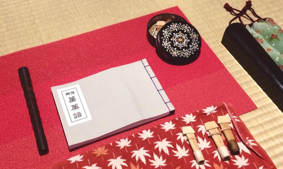 奈良 なら nara 奈良市 奈良県 三五夜 三五屋 さんごや sabgoya 茶道 茶の湯 煎茶道 煎茶 月釜 茶会 イベント 小寄せ茶会 完全予約制 事前予約制 予約制 個室 茶室 にじり口 炉 炭 風炉 小間 広間 四畳半 下座床 広間 座敷 書院 付書院 七尺床 床の間 茶道具 古美術 骨董 アンティーク 茶道具店 古美術店 骨董店 骨董屋 アンティークショップ 煎茶道体験 煎茶体験 玉露 濃茶 各服点て 薄茶 上生菓子 干菓子 待合 円照寺 園照寺 山村御流 文秀女王 大和三門跡 法華寺 中宮寺 日野西光尊 久我高照 大和路の春 いけばな教室 華道教室 雅楽教室 越天楽 越殿楽 五常楽 篳篥 笙 鳳笙 竜笛 龍笛 道具合わせ 弥生 奈良の春 奈良観光 隠れ家 秘密にしたい 三条通り 三条町 三網田 JR奈良駅 駅前 徒歩2分 近鉄奈良 徒歩圏内 教室 お稽古 習い事 清風 清風在竹林 お水取り 修二会 東大寺 篭松明 ぶと饅頭 萬々堂通則 千代ノ舎竹村 藤巴 春日大社 御紋菓