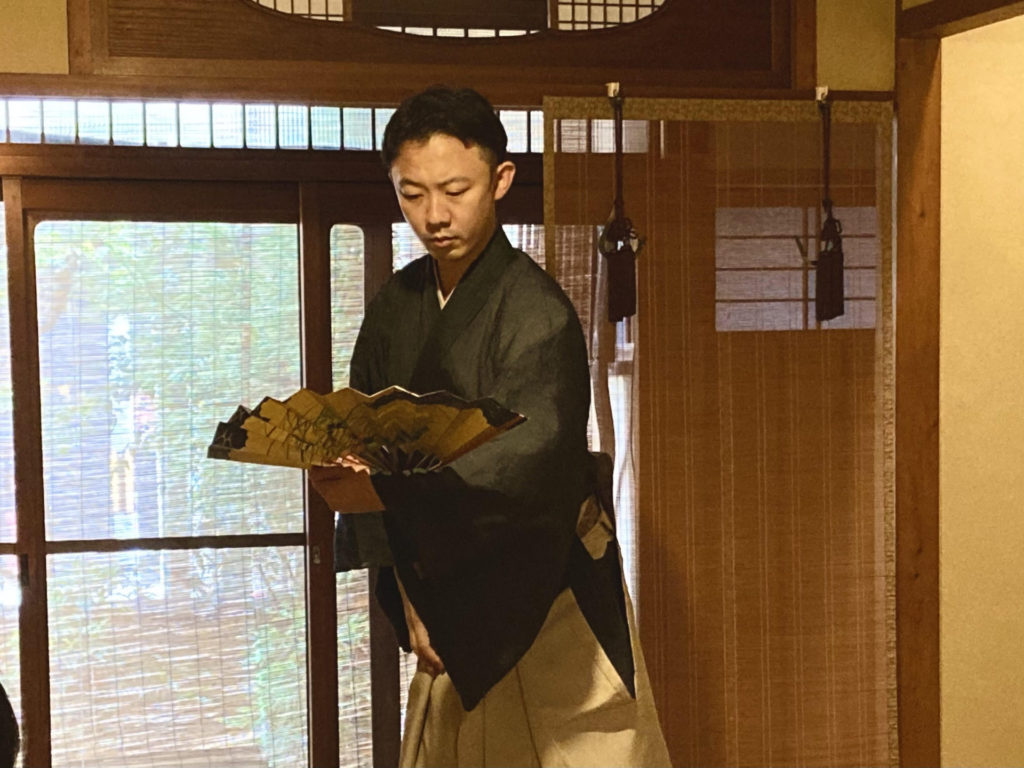 奈良 なら nara 三五夜 三五屋 さんごや sangoya 隠れ家 サロン 茶の湯 茶道 煎茶道 煎茶道体験 煎茶道教室 教室 和の稽古 お稽古 習い事 茶会 月釜 濃茶 各服点て 薄茶 上生菓子 干菓子 和菓子 ほっこり のんびり 奈良の秘密スポット JR奈良 奈良駅 旧奈良駅駅舎 駅前 駅近 徒歩2分 徒歩圏内 古民家 古民家リノベーション 改装 和室 大正レトロ レトロモダン 料亭 茶室 にじり口 小間 広間 座敷 茶事 表千家茶道 表千家茶道教室 古典 奈良市三条町 伝統 茶道具 アフターコロナ 感染予防対策 ワクチン接種済 ワクチン接種証明 香会 雅楽 日本舞踊教室 日本舞踊 花柳流 花柳綱仁 個別レッスン 初心者歓迎 クリスタル 蓋置 水指 国領寿人 富本憲吉 鹿背山焼 更紗 古渡 長緒 仕覆 立礼席 椅子席 立礼卓 即中斎 扇面卓 即中斎好み 小間 源氏物語 葵の上 縁かいな 地歌 地唄 端唄 端歌 両国 隅田川 素踊り 和服 着物 袴 舞 踊り 舞扇 皐盧庵茶舗 桐壺 源氏物語 葵の上