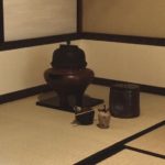 奈良　nara なら　三五夜　三五屋　さんごや　隠れ家　茶室　茶会　月釜　茶道　茶道教室　教室　表千家　表千家茶道教室　茶の湯　習い事　お稽古　いけばな　いけばな教室　生け花　華道教室　華道　山村御流　円照寺　花は野にあるように　日進月歩　西園寺公望　住友春翠　扁額　日月　水屋　水屋稽古　風炉　朝鮮風炉　畠春斎　釜師　高取焼　JR奈良駅前　駅前　近鉄奈良　徒歩圏内　徒歩2分　三網田　濃茶　薄茶　各服点　