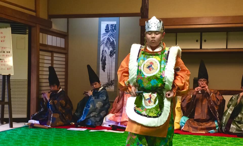 奈良　なら　nara　 奈良市　三五夜　さんごや　三五屋　sangoya　隠れ家　古民家　和室　　雅楽体験　体験　奈良観光　名所　和のお稽古　お稽古　習い事　教室　伝統　世界無形文化遺産　雅楽　雅楽教室　おけいこががく　舞楽　鳳笙　篳篥　龍笛　掛軸　床の間　　奈良県　JR奈良　徒歩2分　駅前　近鉄奈良　徒歩圏内　三条通り　三条町　三網田　骨董屋　茶道具店　アンティークショップ　完全予約制　事前予約制　予約制　個室　プライベートレッスン　　山口創一郎　ユーチューバー　蘭陵王　陽雅会　落蹲　越天楽　越殿楽　童舞　阪口楼　料亭　天王寺　普茶料理　黄檗山　大阪　