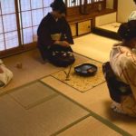 奈良　なら　nara　三五夜　三五屋　さんごや　sangoya　隠れ家　サロン　茶の湯　茶道　煎茶道　煎茶道体験　煎茶道教室　教室　和の稽古　お稽古　習い事　茶会　月釜　濃茶　各服点て　薄茶　上生菓子　干菓子　和菓子　ほっこり　のんびり　奈良の秘密スポット　JR奈良　奈良駅　旧奈良駅駅舎　駅前　駅近　徒歩2分　徒歩圏内　古民家　古民家リノベーション　改装　和室　大正レトロ　レトロモダン　料亭　茶室　にじり口　小間　広間　座敷　茶事　表千家茶道　表千家茶道教室　切古典　奈良市三条町　伝統　茶道具　木槿　むくげ　ムクゲ　宗旦木槿　アフターコロナ　感染予防対策　ワクチン接種済　ワクチン接種証明　泉山御流　香道　お香　組香　香　香会　沈香　名香六十一種　蘭奢待　東大寺　奈良　聖徳太子　松尾瑶香　泉涌寺　御寺　皇室菩提寺　聞香　香を聞く　