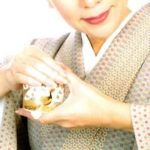 奈良　なら　nara　三五夜　三五屋　さんごや　sangoya　隠れ家　サロン　茶の湯　茶道　煎茶道　煎茶道体験　煎茶道教室　教室　和の稽古　お稽古　習い事　茶会　月釜　濃茶　各服点て　薄茶　上生菓子　干菓子　和菓子　ほっこり　のんびり　奈良の秘密スポット　JR奈良　奈良駅　旧奈良駅駅舎　駅前　駅近　徒歩2分　徒歩圏内　古民家　古民家リノベーション　改装　和室　大正レトロ　レトロモダン　料亭　茶室　にじり口　小間　広間　座敷　茶事　表千家茶道　表千家茶道教室　切古典　奈良市三条町　伝統　茶道具　　　アフターコロナ　感染予防対策　ワクチン接種済　ワクチン接種証明　泉山御流　香道　お香　組香　香　香会　沈香　名香六十一種　蘭奢待　東大寺　奈良　聖徳太子　松尾瑤香　泉涌寺　御寺　皇室菩提寺　聞香　香を聞く　名月香　秋恋香