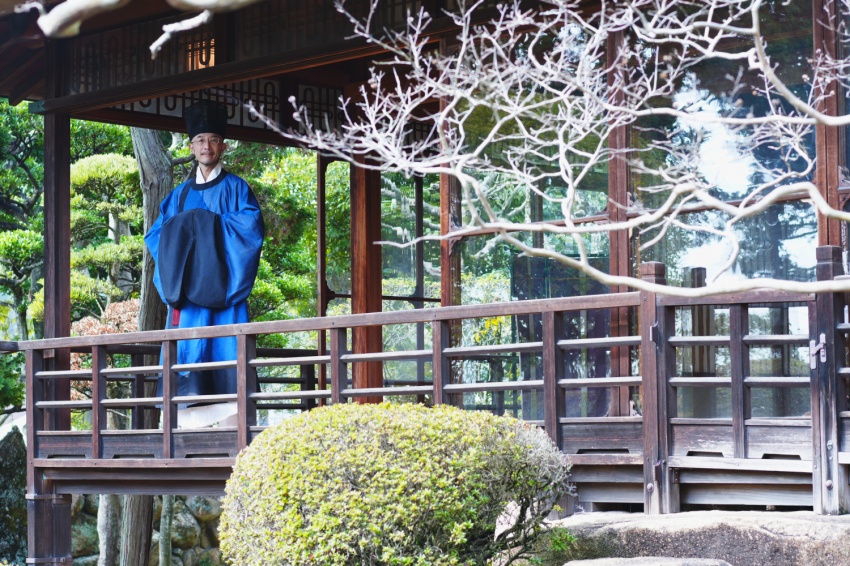 奈良 なら nara
奈良市 ならまち
珠光茶会 奈良町にぎわいの家
茶会 煎茶会
煎茶 お茶
茶道 茶室
煎茶道具 旧正月
春節 山水画
文人画 明王朝
漢服
三五夜 さんごや
煎茶体験 奈良駅
jr奈良 駅前
徒歩2分 #古民家
趣向茶会 しゅこう 月釜 茶会 小寄せ茶会 小間 にじり口 本格的 茶道 茶の湯 茶事 茶道具 薄茶器 奈良道具 練釜 茶会 小寄せ茶会 小間 にじり口 本格的 茶道 茶の湯 茶事 茶道具 薄茶器 奈良道具 奈良 なら nara 奈良市 奈良県 三五夜 三五屋 さんごや sangoya 古民家 日本家屋 隠れ家 茶室 いじり口 小間 広間 月釜 茶会 お茶会 イベント 冬の奈良 奈良観光 お茶 茶の湯 抹茶 茶道教室 表千家 流派問わず 事前予約制 完全予約制 小寄せ茶会 大寄せ茶会 中止 座敷 書院 付書院 床の間 八畳間 書院の茶 武家茶道 古美術 骨董 アンティーク 茶道具 古美術店 骨董店 茶道具店 買取り 畳 釣り釜 濃茶 薄茶 上生菓子 和菓子 干菓子 稽古 貸出し 貸スペース 貸教室 JR奈良 徒歩2分 奈良市三条町 三網田 障子 雪見障子 数寄屋造り 茶庭 庭 坪庭 ならまちセンター 茶道教室 表千家 表千家茶道教室 教室 お稽古 お稽古場 習い事 和の習い事 和のお稽古 伝統文化 玉露 真清水蔵六 葉盆 鎌倉彫 茶托 錫 古錫 木瓜型茶托 魚子彫り 金工 清代 中華民国 台湾茶 中国茶 茶芸 姫路文学館 望景亭 GALLERYとーく 大橋ひろ美 みせばやな 茶会 桜 観桜会 姫路城 姫路市 奥島圭二 ガラス ガラス作家 アート Teateaceremony tea 嘉集庵 ペーズリー カシミール織 カシミールショール 茶具敷 煎茶道具 黄檗山 萬福寺 直翁 玉露 煎茶席 煎茶会 煎茶道 杭州棚 やなぎのにわ京菓子店 干菓子 手力盆 根来塗 室礼 しつらえ しつらえ師 茶花 貝母 バイモユリ 雪柳 ユキヤナギ 明代 衣装 装束 時代衣装 文人 文人趣味 煎茶室 白浜久美子 写真家 フォトグラファー photographer